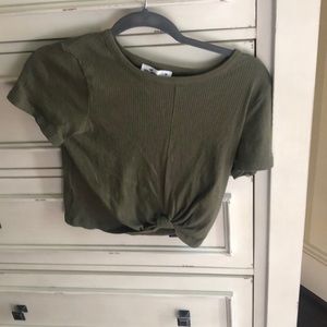 Hollister cropped tee